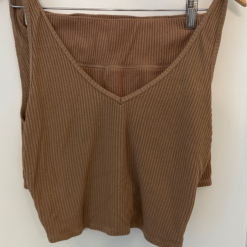 Abercrombie & Fitch Tan Ribbed V-Neck Top with matching shorts